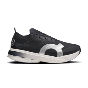 On Running Cloudboom Strike noir blanc
